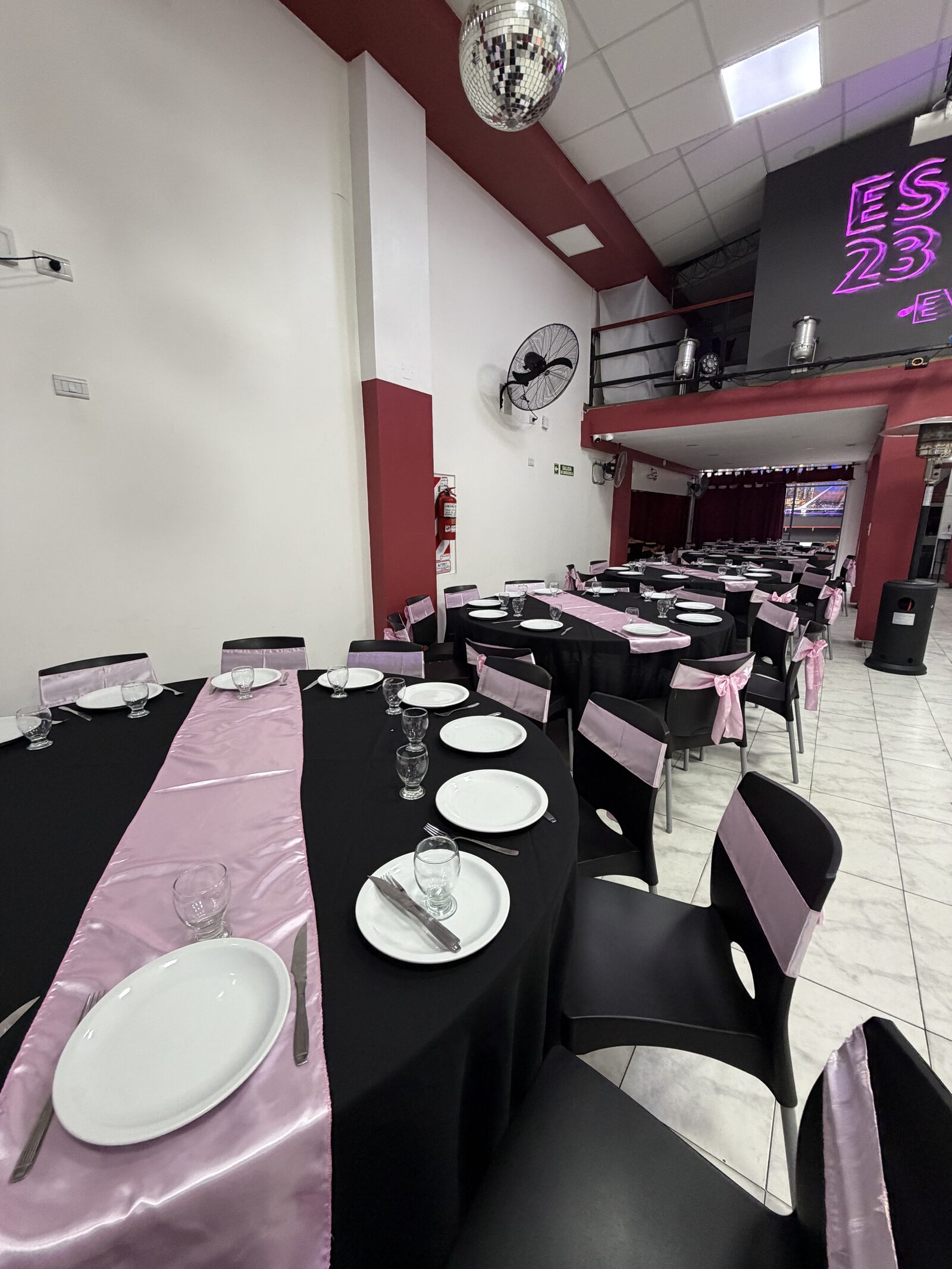 Salón Espacio 23 Doce